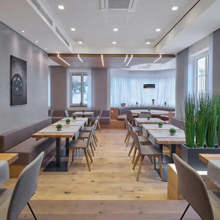 Hotel Jaegerwirt Strasswalchen